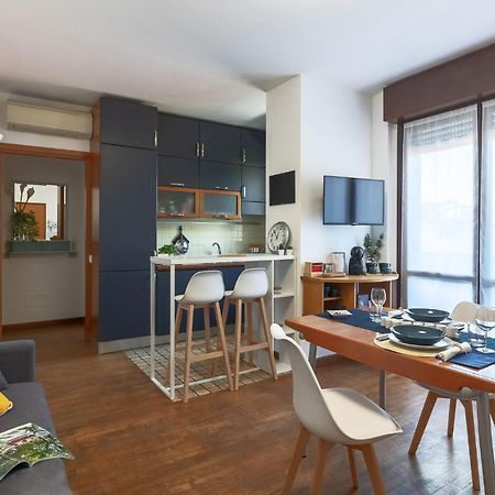 Ferienwohnung Casa Di Adele, Bilocale Con Wifi E Smart Tv Monza Exterior foto